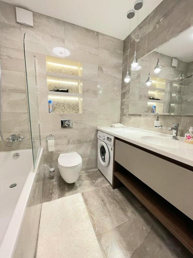 1 Room 60M2 Center Of Obolon Near River Side. 11 Floor Kyiv Exterior photo